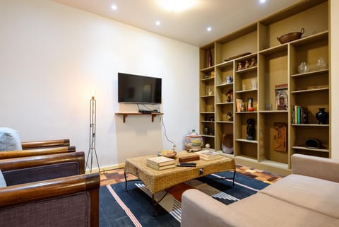 Communal lounge/ TV room, TV and multimedia, Living room