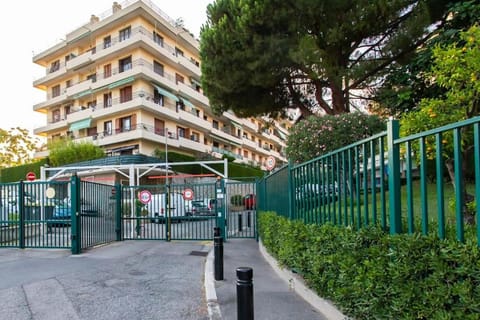 L45 Suite St Marguerite Sea View Balcon, Parking WIFI Apartment in Nice