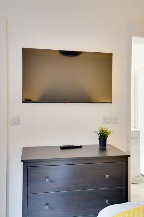 TV and multimedia, Bedroom