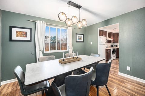 Wheat Ridge retreat w game rom & yard House in Applewood