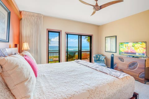 Premier Oceanfront at Lanikai 123 a Spacious 2 Bedroom House in Wailua