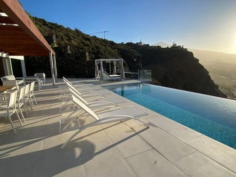 Day, Natural landscape, Pool view, Swimming pool