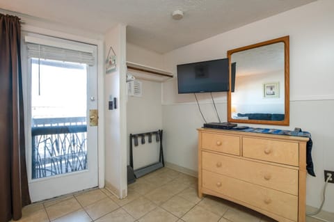 Old Orchard Condo Walk to Beach and Restaurants! Apartment in Old Orchard Beach