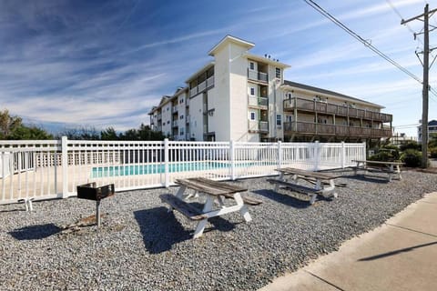 Ocean and Sound Views at Shoreline Escape! Apartment in Surf City