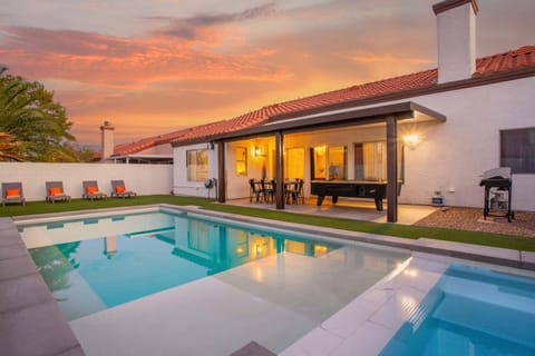 Patio, Pool view, Swimming pool