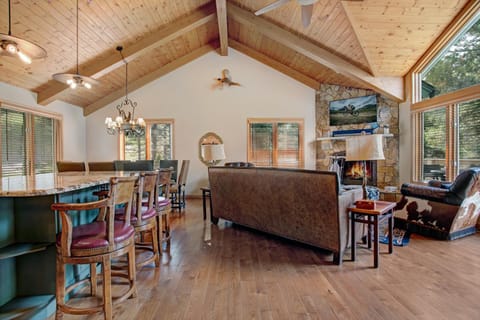 4515 BigHorn Road home House in Vail