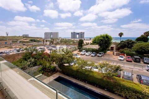 Villa in Herzliya Pituach, Israel Villa in Herzliya