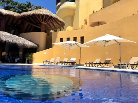 Palmetto 2-story Luxury condos Apartment in Ixtapa Zihuatanejo