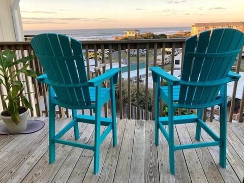 Jimmy's Beach Condo Haus in Emerald Isle