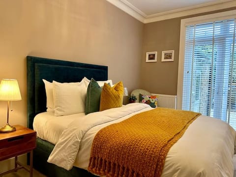 Beautiful Garden Apartment Ealing Apartment in London Borough of Ealing