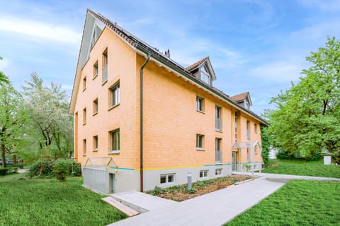 Property building, Day, Natural landscape, Garden, Garden view