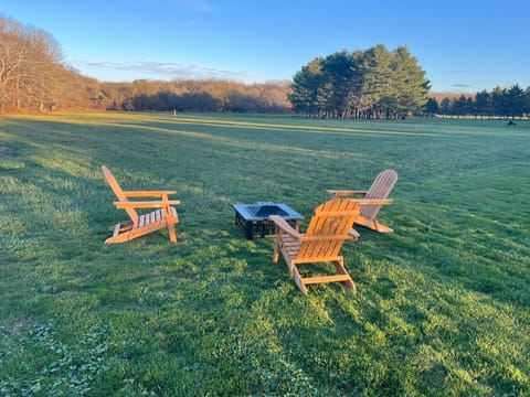 Peaceful Sakonnet Getaway Casa in Little Compton