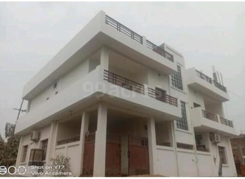 White-House Vacation rental in Varanasi