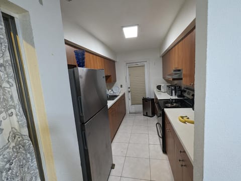 Private 2 Bedroom Apartment in Plantation