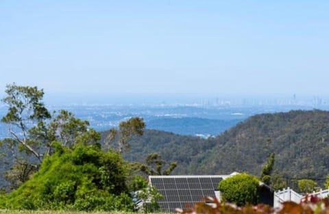 Stunning home with view House in Tamborine Mountain