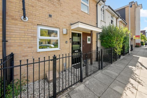 Property building, Street view