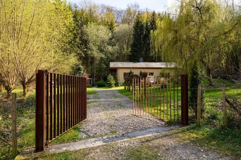 Facade/entrance, Garden