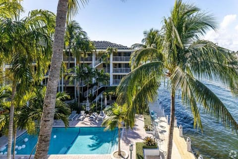 Waterfront Apartment - Intracoastal View Suite! Apartment in Boca Raton