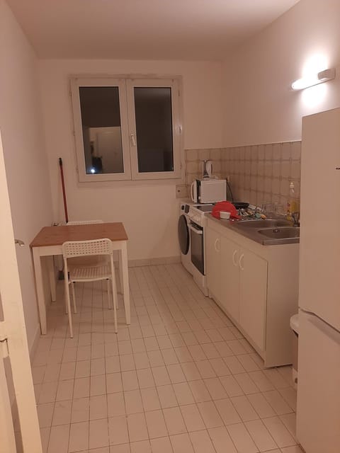 Logement T2 tres propre Apartment in Cergy