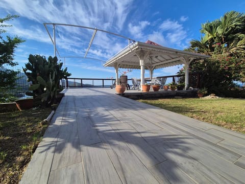 Garden view, Sea view