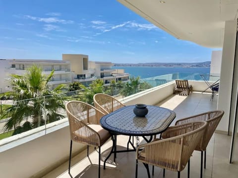 Day, View (from property/room), Balcony/Terrace, Dining area, Sea view