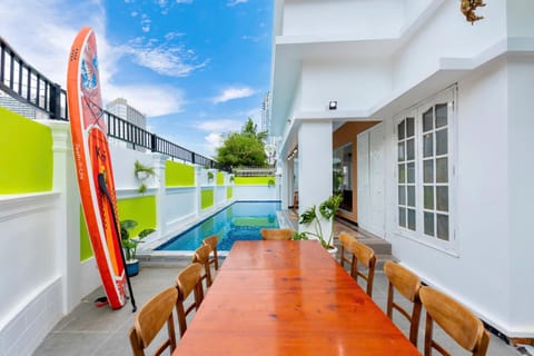 Day, Pool view, Swimming pool, sunbed