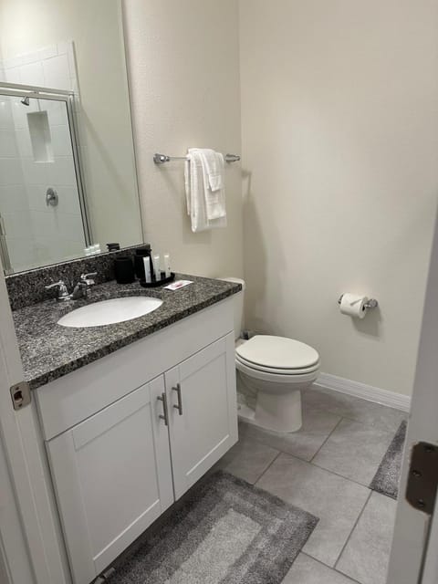 Fully furnished Room ideal for short or long Stays Vacation rental in Kissimmee