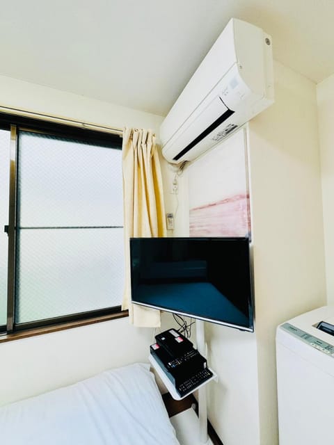 TV and multimedia, air conditioner