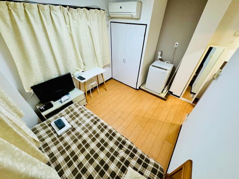 Bed, TV and multimedia, Seating area, internet, wardrobe, air conditioner