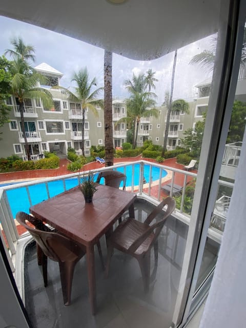 Balcony/Terrace, Pool view, Swimming pool