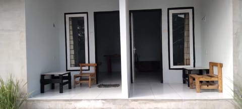 Hatha home stay Vacation rental in Batu Layar