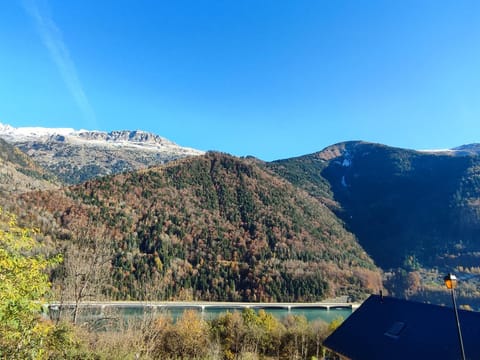 Property building, Day, Natural landscape, Mountain view