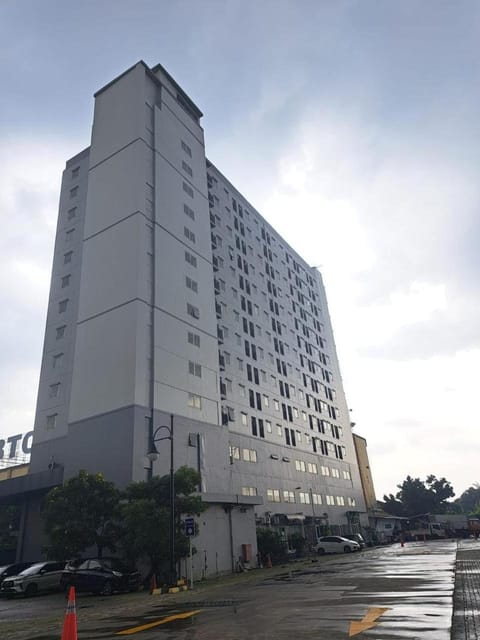 Nemuru Stay BTC Hotel in South Jakarta City