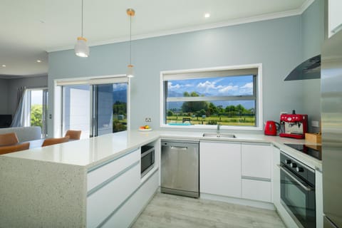 Country Views House in Kaikōura