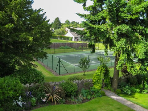 Garden, Tennis court, Garden view