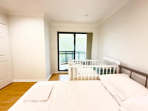 Bed, Photo of the whole room, Bedroom, cot