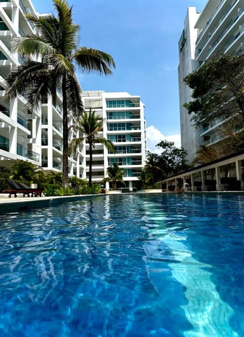 Property building, Day, Pool view, Swimming pool