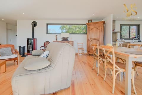 Maison Moderne avec Piscine au Cœur des Vignes Apartment in Bergerac