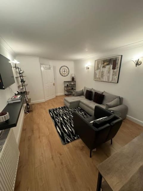 City Centre 2 Bed with Parking Apartment in Southampton