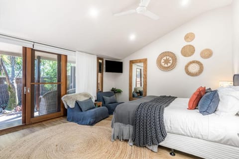 Cape Byron Suite 2, 3 with Private lounge Apartment in Byron Bay