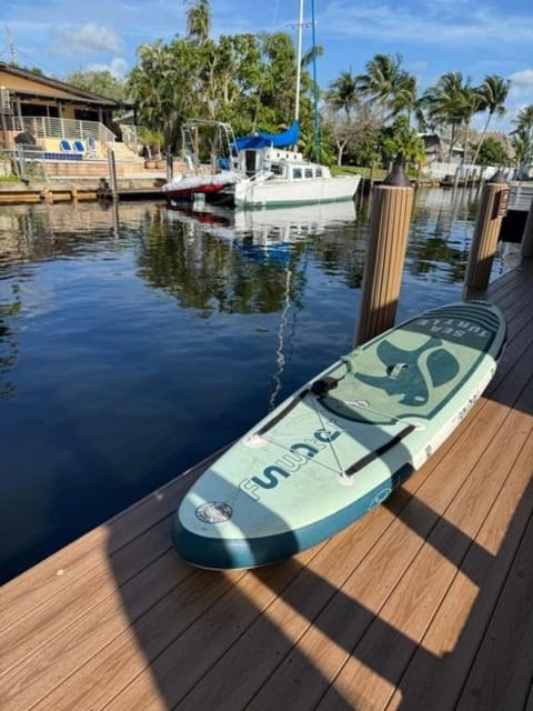 Les Palmiers House in Lauderdale Isles