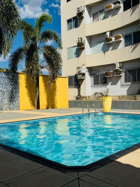 Quarto climatizado em apto compartilhado e com piscina Vacation rental in Palmas