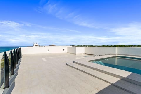 Azzurro Breeze House in South Walton County