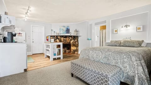 Beautiful inn ideal location Suite 1 Ocean Cove House in Ogunquit