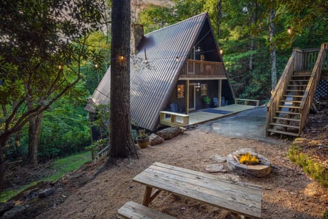 Property building, Natural landscape, Garden view