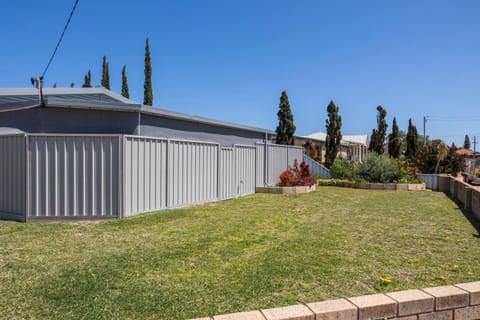 Sandy Smiles House in Jurien Bay