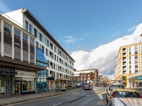 Property building, Street view, Location