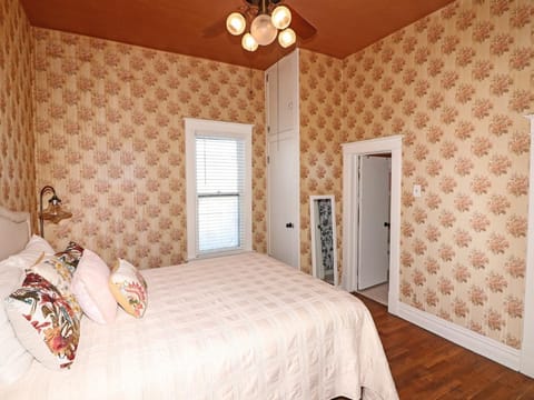 Vintage Parlor home House in Grand Junction