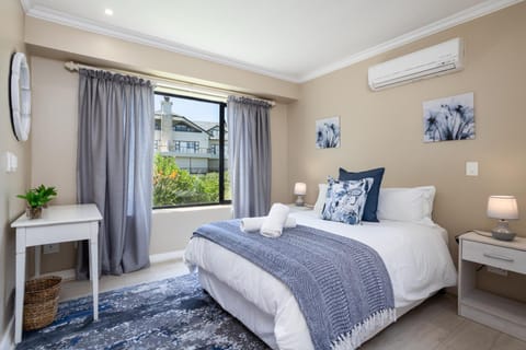 Ceder Point 4F Pearl Valley Golf Estate Apartment in Cape Town