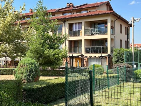 Property building, Garden view